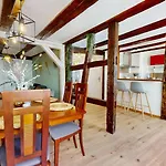 Au Petit Vauban 2 & Parking * קולמר