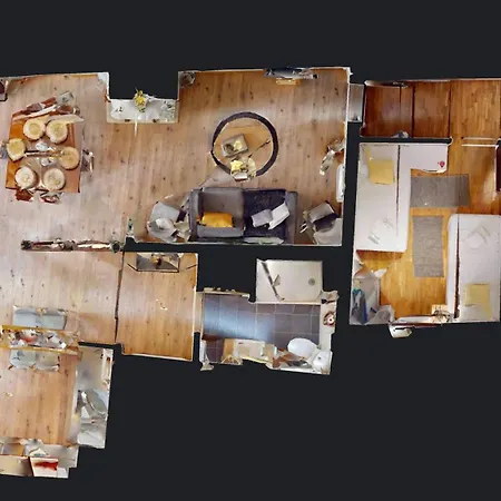 Au Petit Vauban 2 & Parking アパート