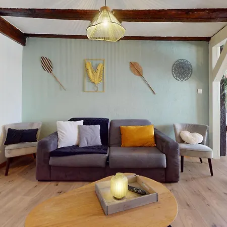 Au Petit Vauban 2 & Parking コルマール